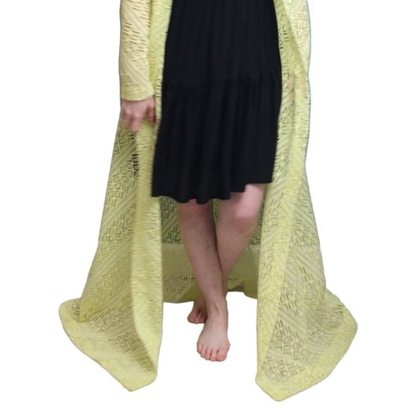 Yellow vintage cut out duster maxi length with front snaps and bow with collar - Picture 5 of 15
